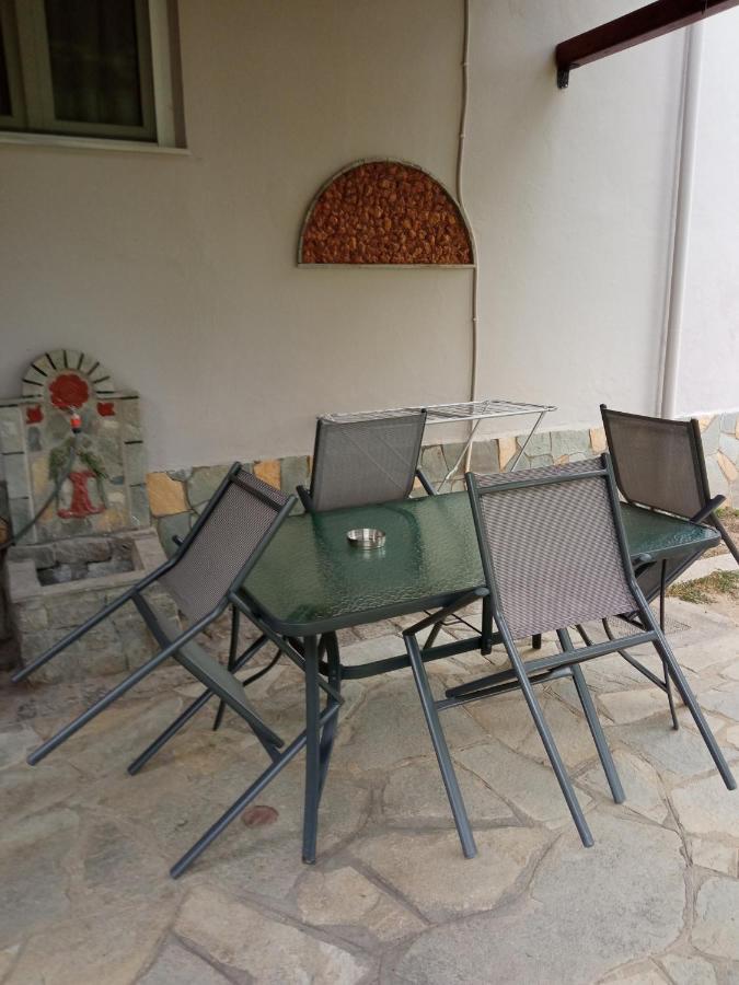 Sofia'S Garden Daire Néa Péramos Dış mekan fotoğraf